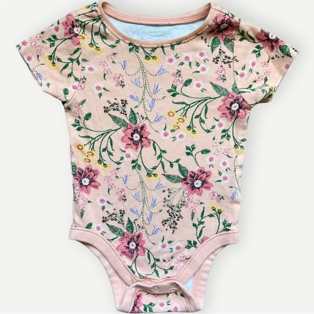 Old Navy Baby Girls Short Sleeve Pink Floral Onesie Bodysuit. 12-18 Months.
